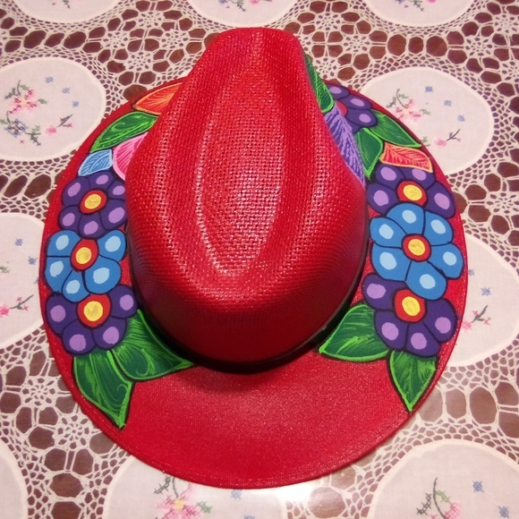 Hand painted hat size large - Picture 3 of 4